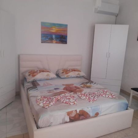 Durres Beach Rooms エクステリア 写真