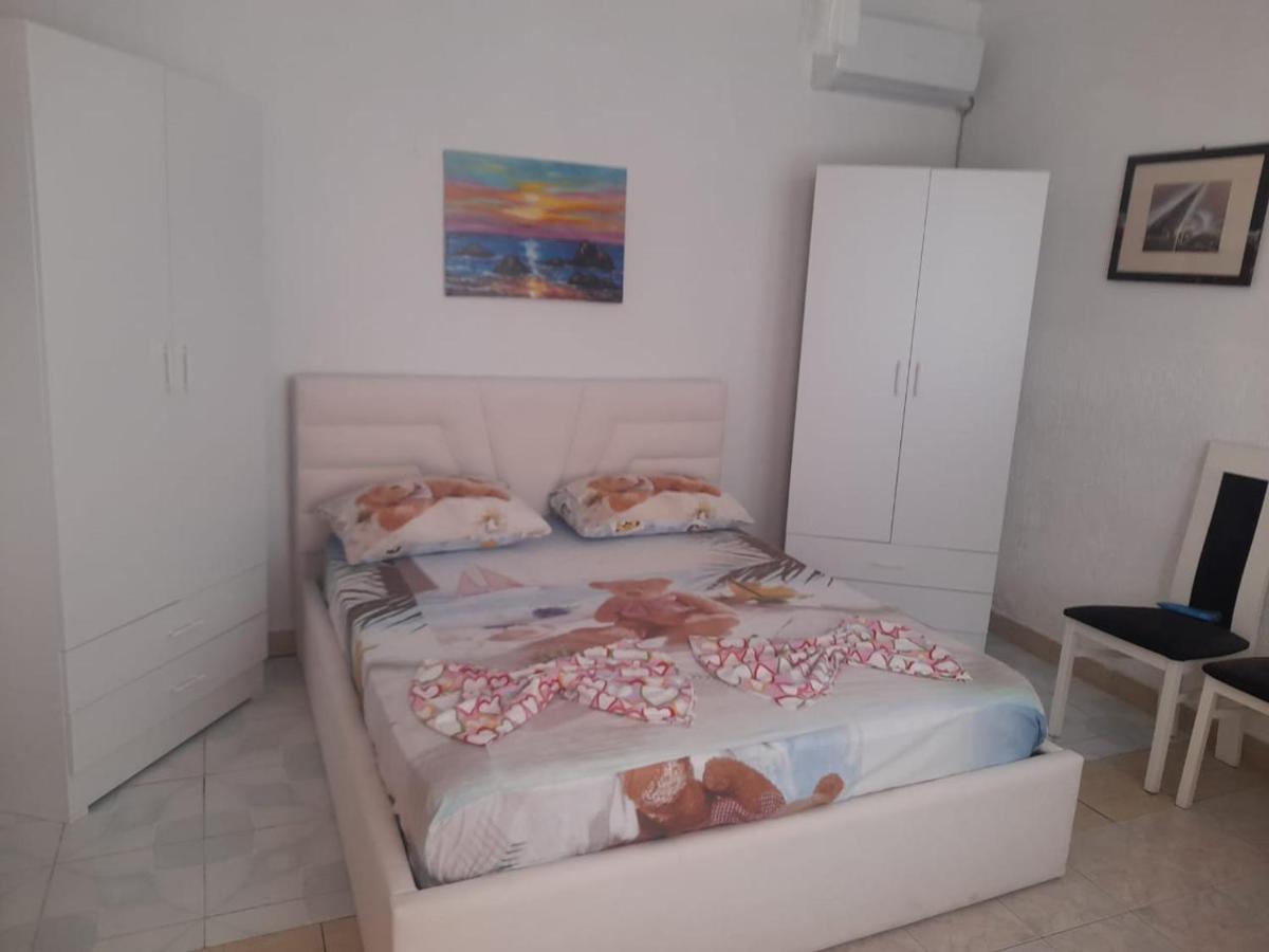Durres Beach Rooms エクステリア 写真