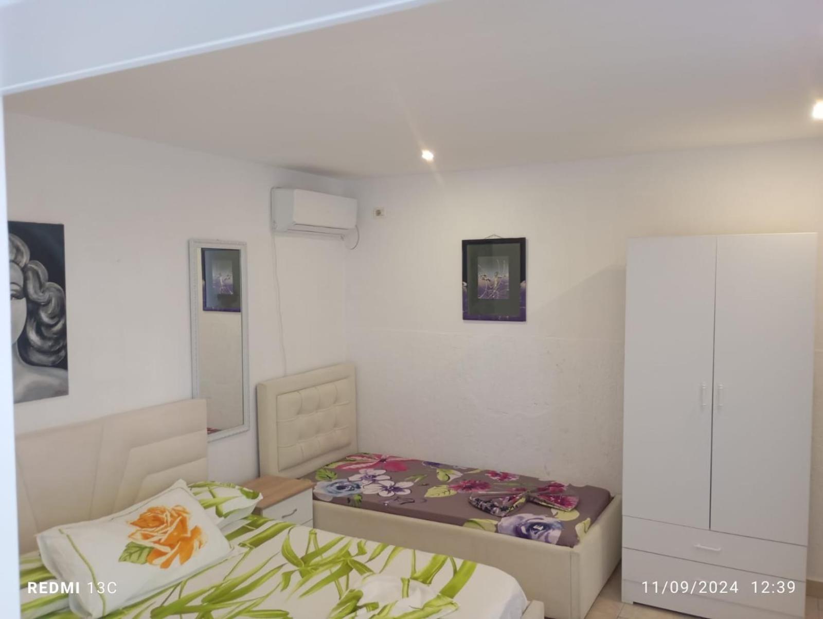 Durres Beach Rooms エクステリア 写真